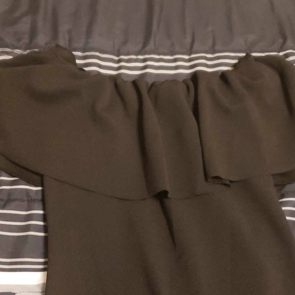 Dress - Picture 3 of 4